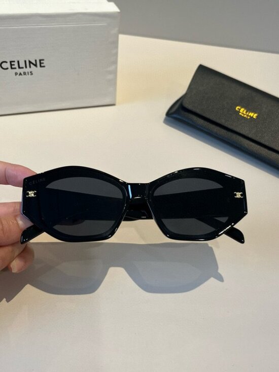 Celine 1479 Black Sunglasses – Gold Logo, Italy-Made, Retro-Modern, Gift Ready main image 9
